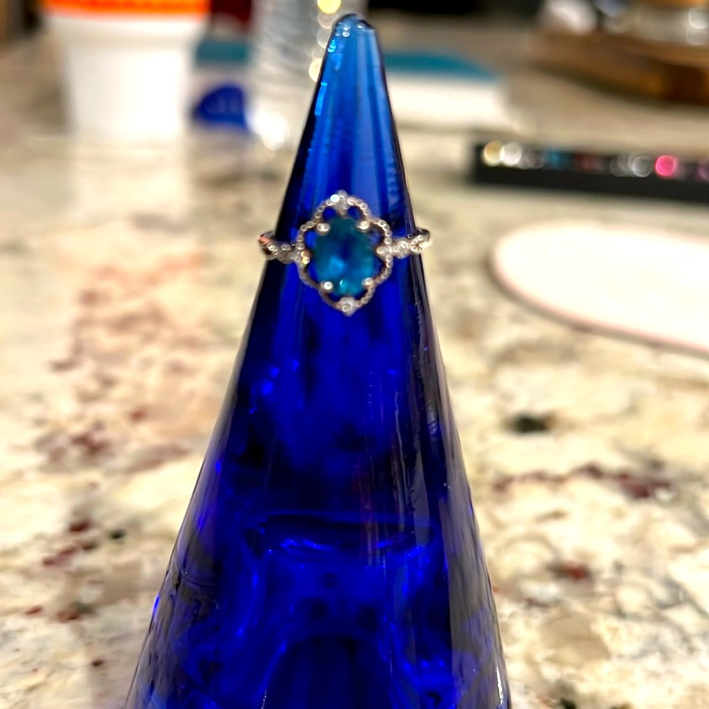 Beautiful turquoise stone ring with rhinestones ~ size 7